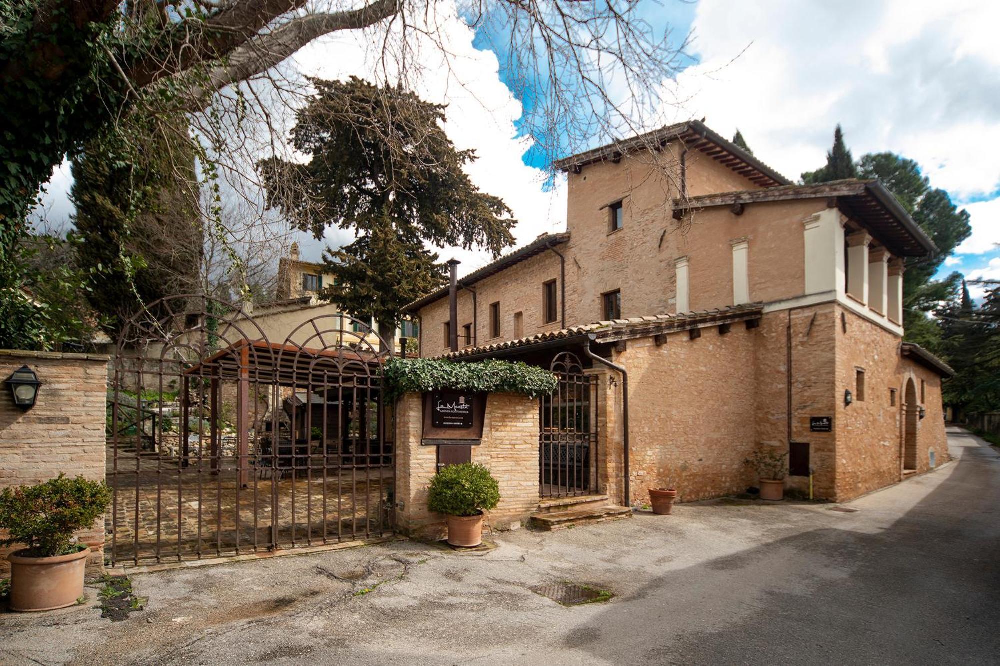 La Maesta Antica Dimora Di Campagna Villa Foligno Bagian luar foto